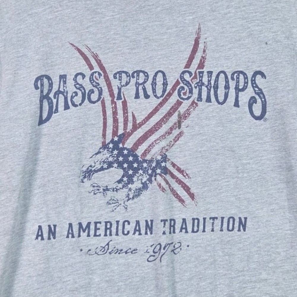 Bass Pro Shops T-Shirt Mens Small Gray Patriotic Eagle Graphic Tee Short Sleeve